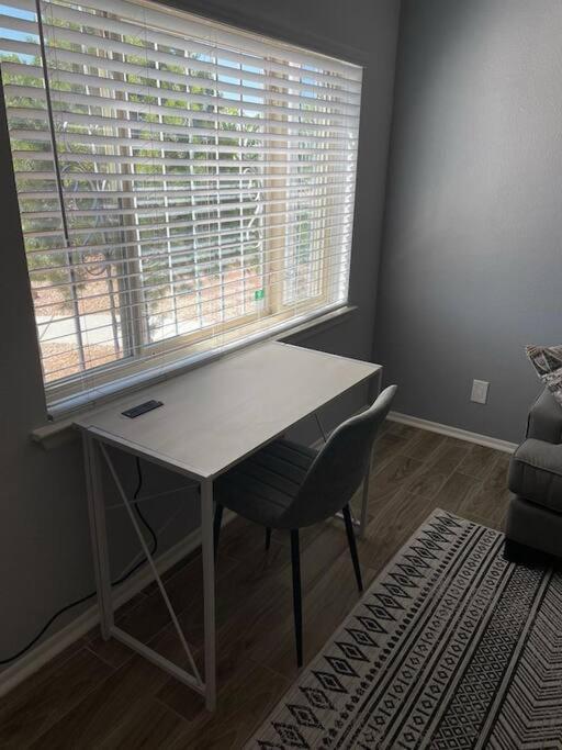 Comfy, Contemporary Quiet Retreat Vacation Home With Views Albuquerque Exterior photo